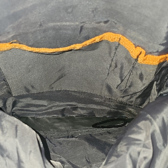 Embark Gray Women's Large Backpack Great Condition - Picture 7 of 8